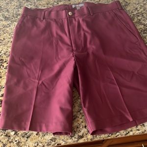Peter Millar size 32 shorts Burgundy